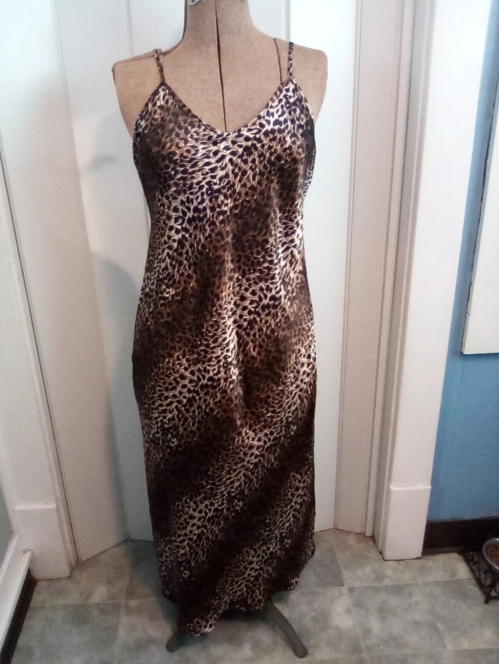 Secret Treasures Vintage 90's Leopard Print Open Sides Floor Length Night Dress.
